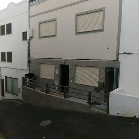 Apartamento Casa Laranjinha Nº2 *